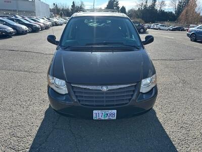 2006 Chrysler Town & Country Touring   - Photo 8 - Portland, OR 97211