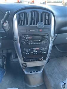2006 Chrysler Town & Country Touring   - Photo 29 - Portland, OR 97211