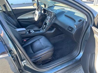 2013 Chevrolet Volt Premium - Photo 12 - Portland, OR 97211