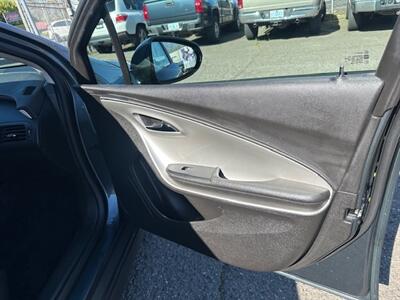2013 Chevrolet Volt Premium - Photo 13 - Portland, OR 97211