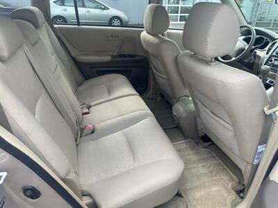 2004 Toyota Highlander   - Photo 14 - Portland, OR 97211