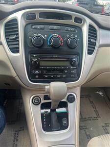 2004 Toyota Highlander   - Photo 20 - Portland, OR 97211
