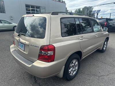 2004 Toyota Highlander   - Photo 5 - Portland, OR 97211