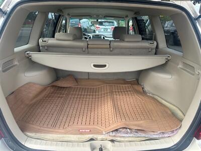 2004 Toyota Highlander   - Photo 15 - Portland, OR 97211