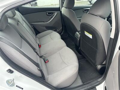 2015 Hyundai Elantra SE - Photo 14 - Portland, OR 97211