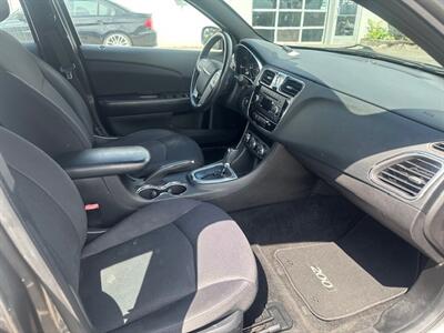 2013 Chrysler 200 Touring   - Photo 12 - Portland, OR 97211