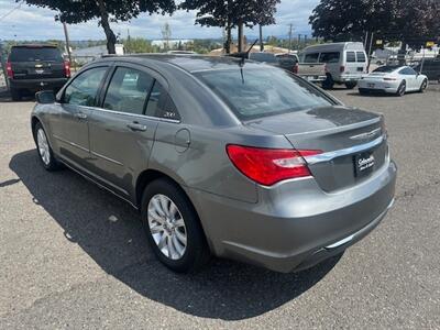 2013 Chrysler 200 Touring   - Photo 3 - Portland, OR 97211