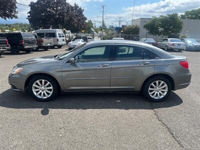 2013 Chrysler 200 Touring   - Photo 2 - Portland, OR 97211
