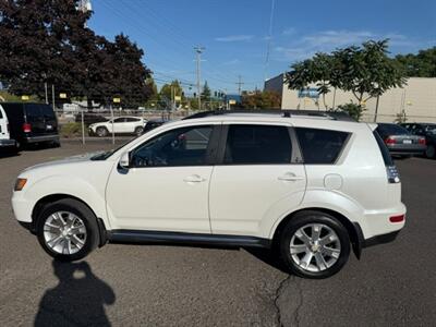 2013 Mitsubishi Outlander SE - Photo 2 - Portland, OR 97211