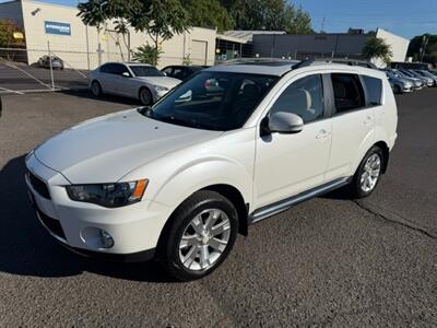 2013 Mitsubishi Outlander SE - Photo 1 - Portland, OR 97211