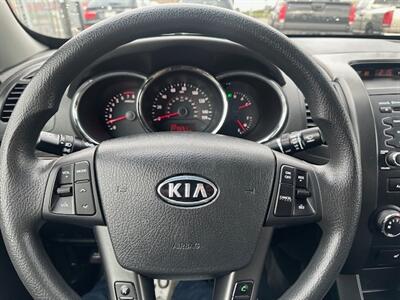 2012 Kia Sorento LX   - Photo 19 - Portland, OR 97211