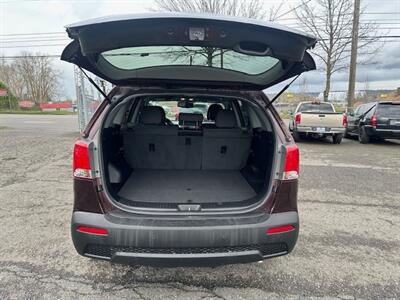 2012 Kia Sorento LX   - Photo 17 - Portland, OR 97211