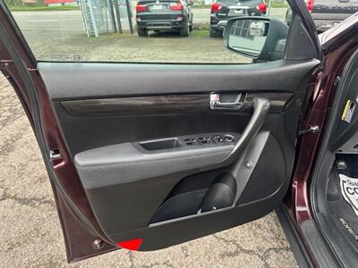 2012 Kia Sorento LX   - Photo 10 - Portland, OR 97211