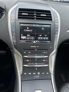 2014 Lincoln MKZ Hybrid   - Photo 19 - Portland, OR 97211