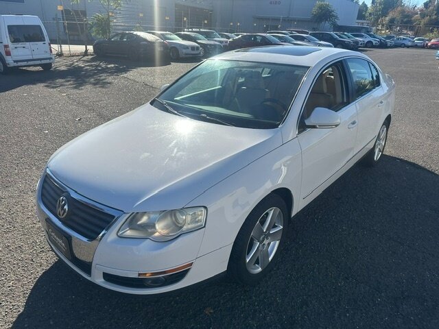 2009 Volkswagen Passat Komfort   - Photo 1 - Portland, OR 97211