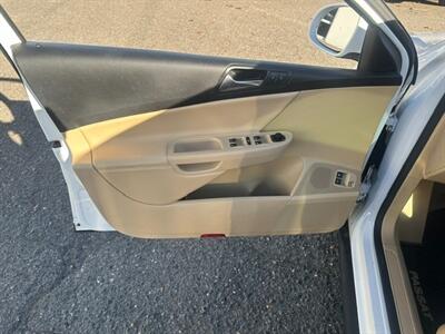 2009 Volkswagen Passat Komfort - Photo 9 - Portland, OR 97211