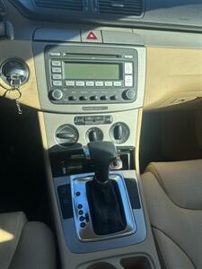 2009 Volkswagen Passat Komfort - Photo 19 - Portland, OR 97211
