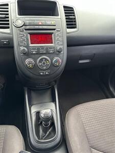 2013 Kia Soul   - Photo 20 - Portland, OR 97211