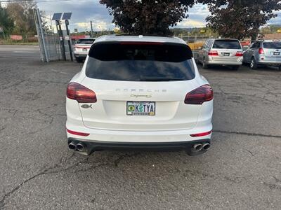 2016 Porsche Cayenne S E-Hybrid   - Photo 5 - Portland, OR 97211