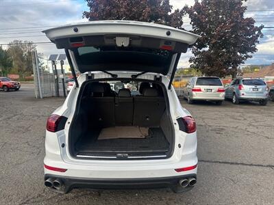 2016 Porsche Cayenne S E-Hybrid   - Photo 27 - Portland, OR 97211