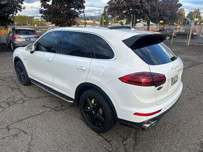 2016 Porsche Cayenne S E-Hybrid   - Photo 4 - Portland, OR 97211