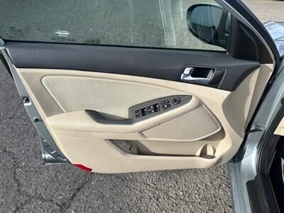 2014 Kia Optima Hybrid LX   - Photo 10 - Portland, OR 97211