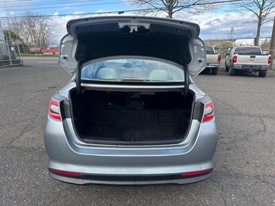 2014 Kia Optima Hybrid LX   - Photo 18 - Portland, OR 97211