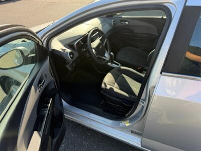 2018 Chevrolet Sonic LT Auto - Photo 9 - Portland, OR 97211