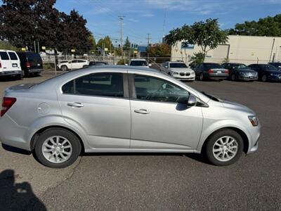 2018 Chevrolet Sonic LT Auto - Photo 6 - Portland, OR 97211