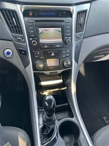 2015 Hyundai SONATA Hybrid   - Photo 16 - Portland, OR 97211