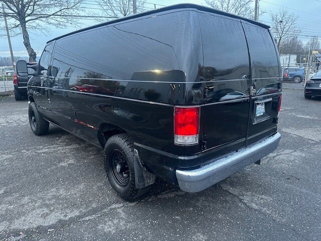 2014 Ford E-150 photo 3