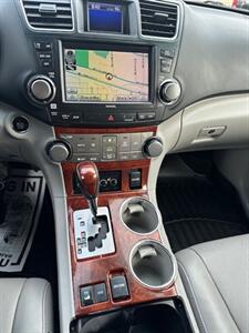 2012 Toyota Highlander Limited - Photo 24 - Portland, OR 97211