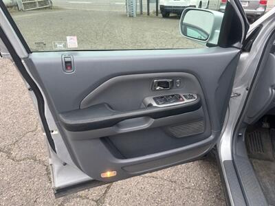 2004 Honda Pilot EX-L 4dr EX-L   - Photo 10 - Portland, OR 97211