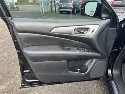 2017 Nissan Pathfinder S   - Photo 10 - Portland, OR 97211