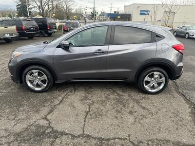 2017 Honda HR-V EX   - Photo 2 - Portland, OR 97211