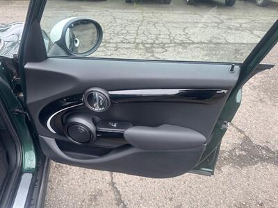2015 MINI Hardtop 4 Door Cooper   - Photo 22 - Portland, OR 97211