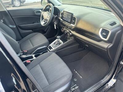 2021 Hyundai VENUE SE   - Photo 12 - Portland, OR 97211