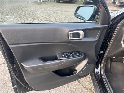 2021 Hyundai VENUE SE   - Photo 10 - Portland, OR 97211