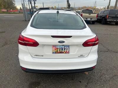 2016 Ford Focus SE   - Photo 4 - Portland, OR 97211