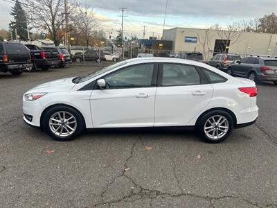 2016 Ford Focus SE   - Photo 2 - Portland, OR 97211