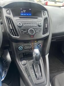 2016 Ford Focus SE   - Photo 17 - Portland, OR 97211