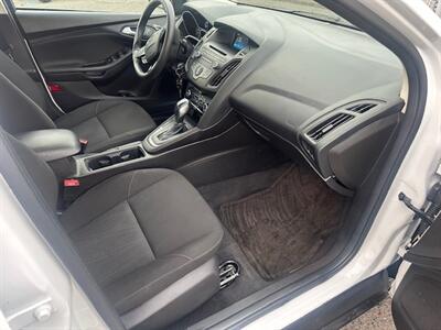 2016 Ford Focus SE   - Photo 12 - Portland, OR 97211