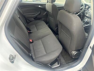 2016 Ford Focus SE   - Photo 14 - Portland, OR 97211