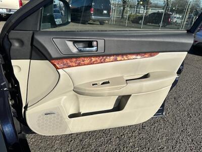 2012 Subaru Outback 2.5i Limited - Photo 13 - Portland, OR 97211