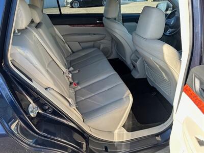 2012 Subaru Outback 2.5i Limited - Photo 14 - Portland, OR 97211