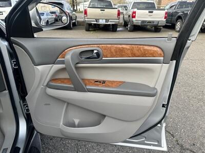 2009 Buick Enclave CXL   - Photo 15 - Portland, OR 97211