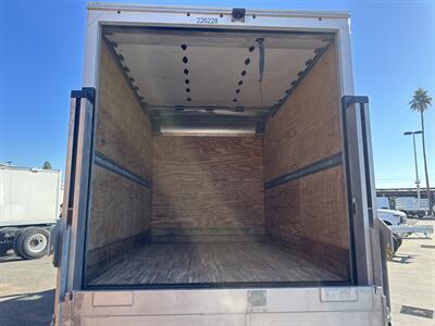 2023 Chevrolet Express 4500   - Photo 7 - Phoenix, AZ 85034