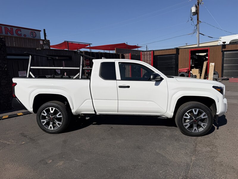 2025 Toyota Tacoma SR - Photo 2 - Phoenix, AZ 85034