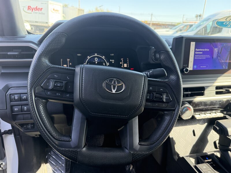 2025 Toyota Tacoma SR - Photo 17 - Phoenix, AZ 85034