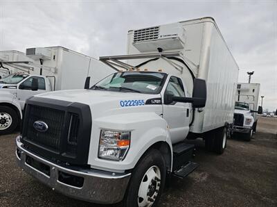 2023 Ford F-650 Super Duty Reefer Truck - Photo 2 - Phoenix, AZ 85034